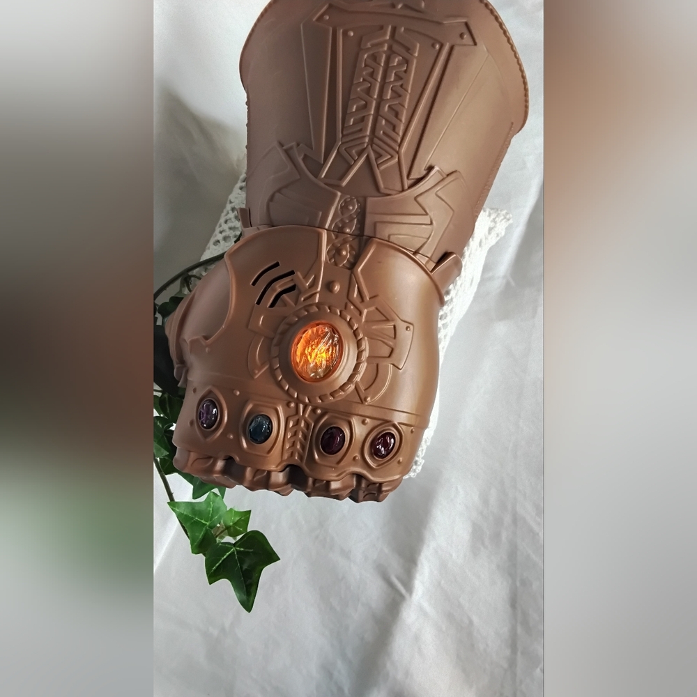 Collectible Brown Infinity War Gauntlet Replica with Illuminated Gem